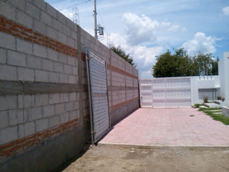 Casa en Santa Ursula Apizaco, Tlax. Mtrs 85.30 , 100 mtrs costruccion Sala, comedor, cocina, jardín, área de lavado, baño y medio, 3 recamras, cisterna, bomba, boiler, Privada cerrada