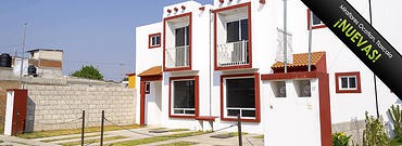 MIRAFLORES OCOTLAN , TLAXCALA (Privada la Rosita) 96 mts 2 , 117.80 mts.  Construcción, cisterna 4,000 litros, boiler, Bomba, Entrada para 2 autos, sala, comedor, cocina (barra), jardín, patio de servicio, ½ baño, 3 recamaras (balcón), Baño Completo